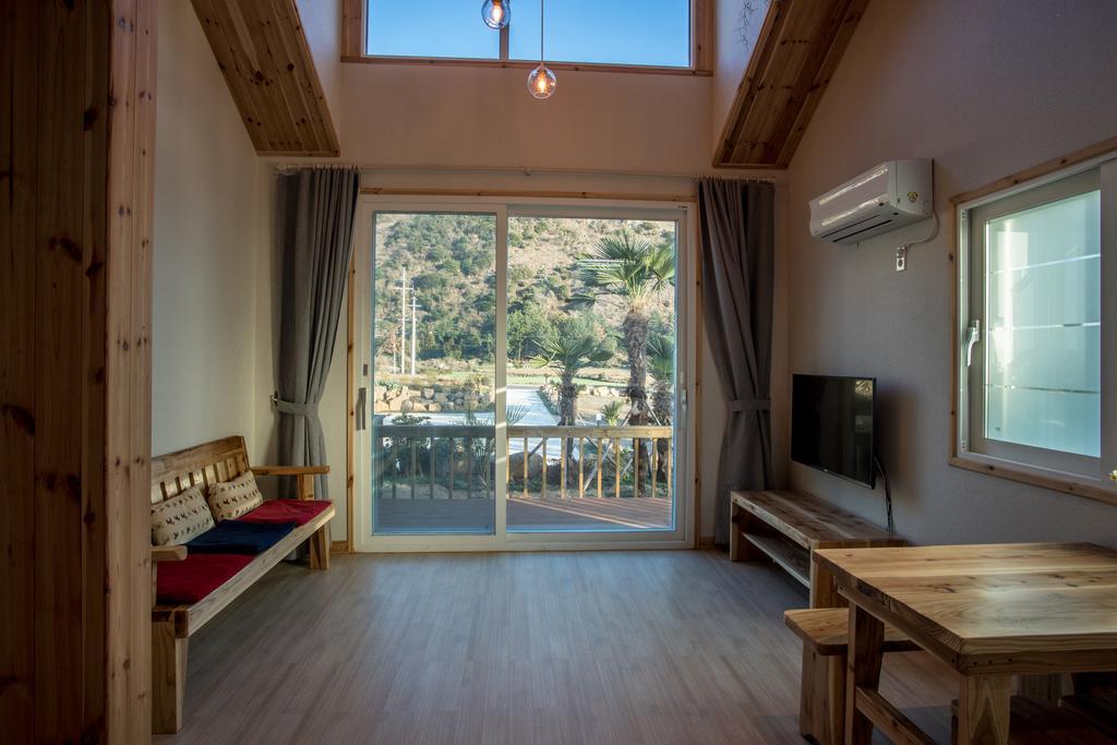 Jeju 542 Pension Seogwipo Quarto foto
